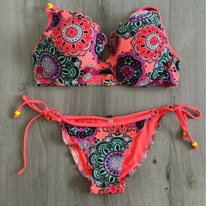 La Vie en Rose Bikini 👙 Large top Small Bottom